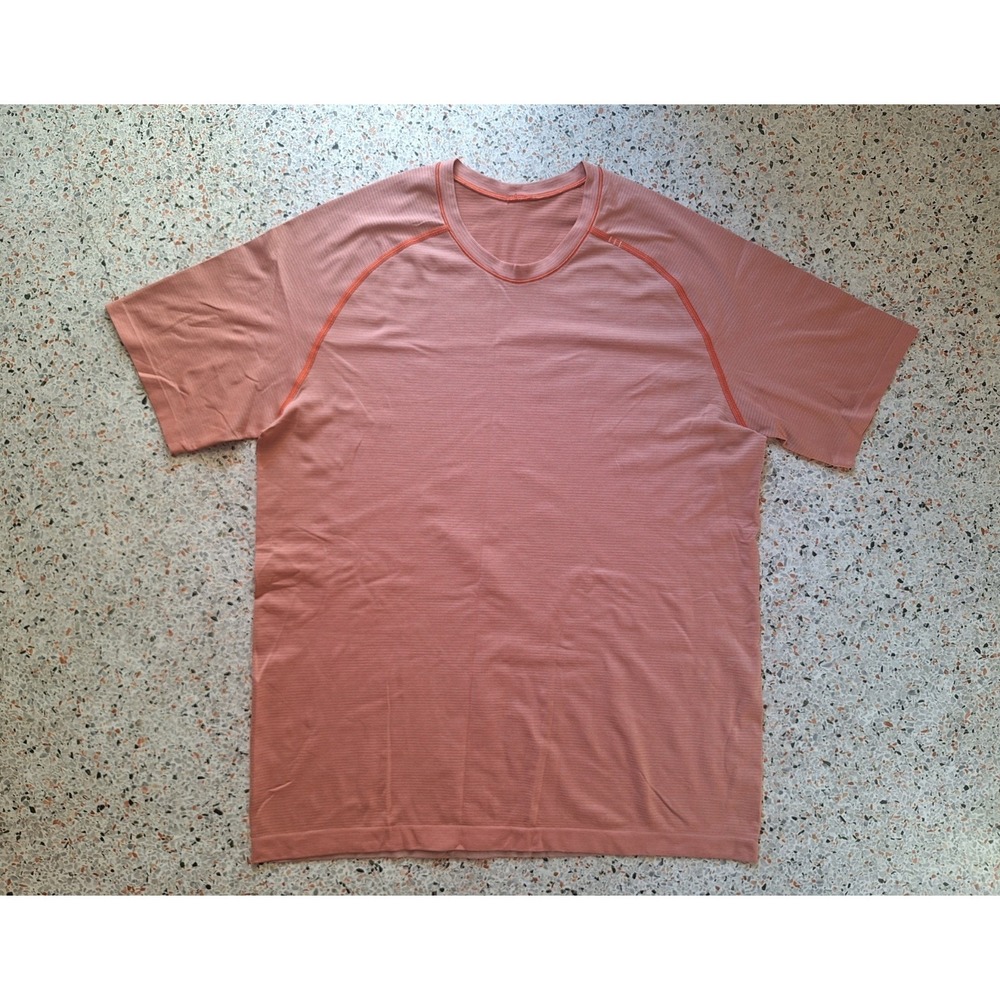 12 Lululemon Metal Vent Tech‎ Short Sleeve